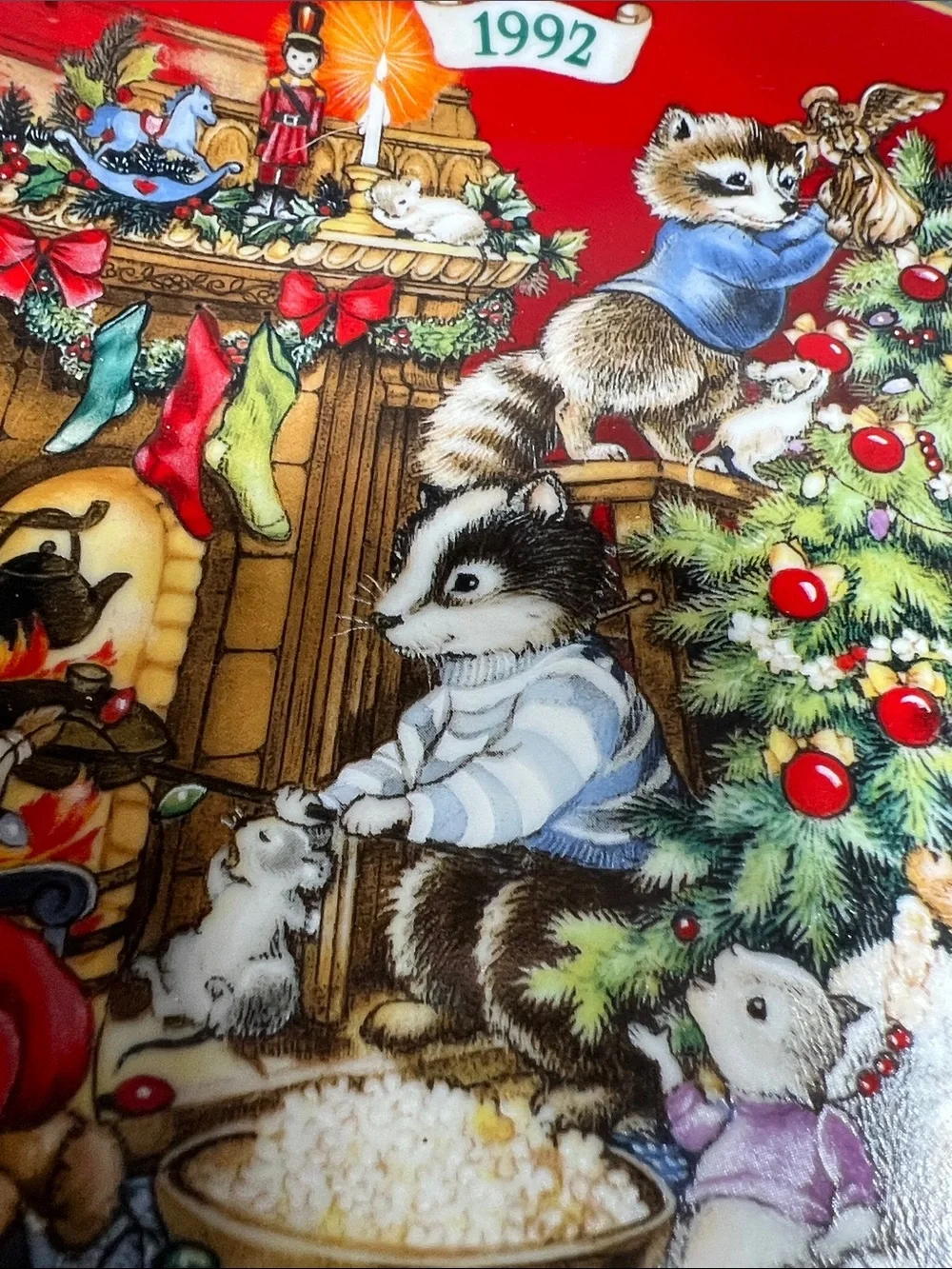 Vintage 1989 1992 Avon Christmas Holiday Decorative Wall Plates -